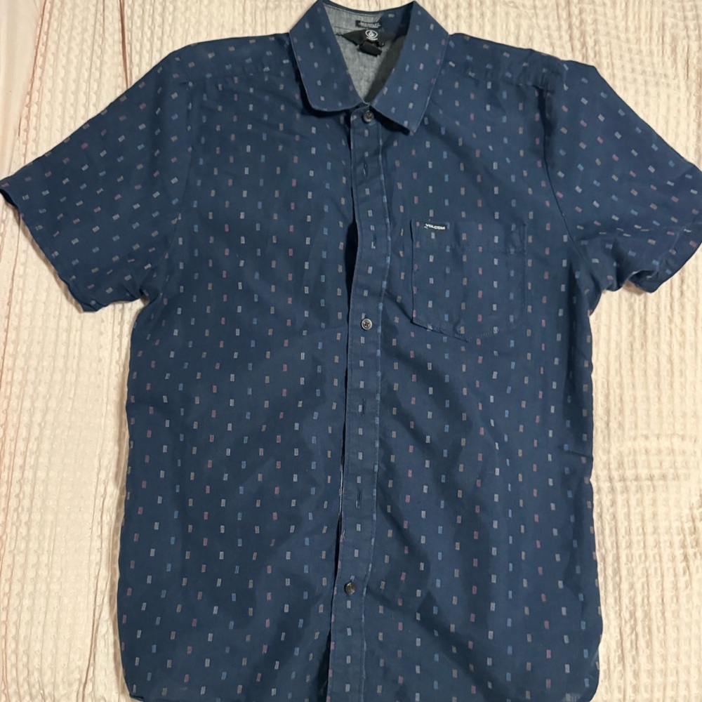 Medium Volcom dress shirt.